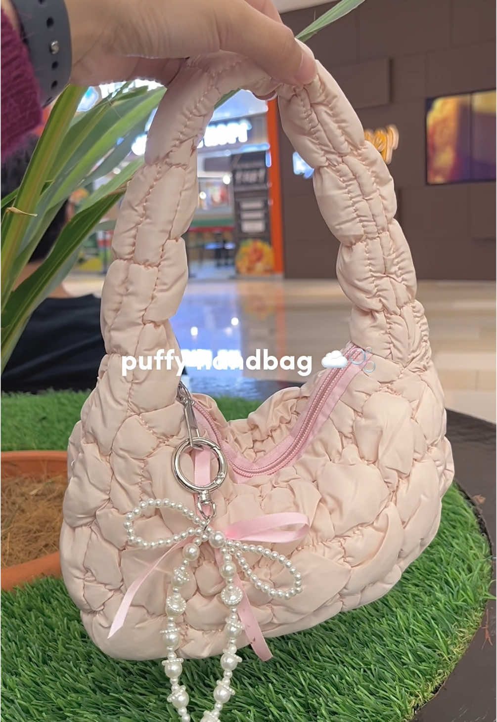Comel sgt #puffybag ni ☁️🫧🎀 Sesuai utk #kids jgk, not only for adult 😍 #puffyhandbag 