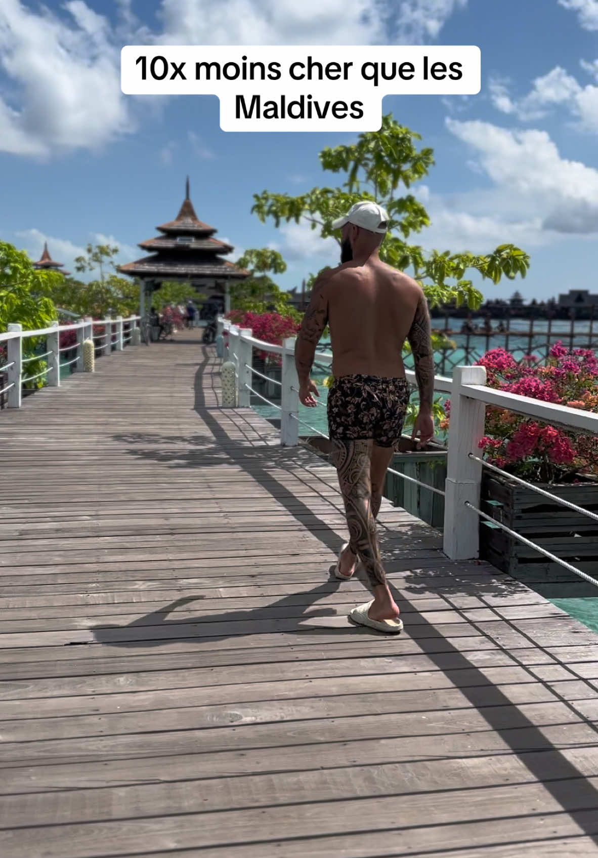10x moins cher que les Maldives 🇲🇻  Cet endroit sur pilotis est en Malaisie 🇲🇾  #Malaisie #MalaysiaTravel #TravelGoals #VacancesDeRêve #OverwaterBungalows #ParadiseFound #BudgetTravel #VoyageMalaisie #TropicalVibes #ExploreAsia #TravelTips #HiddenGem #AffordableLuxury #TravelMoreSpendLess #AsieDuSudEst #DreamDestinations #WanderlustVibes #Travellnspiration #BeachEscape #beautifuldestinations