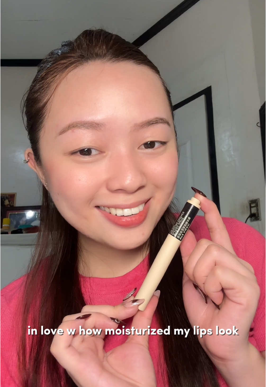 this air essence pen is the key to achieving that flawless lippies look 🤍 #site #lipstick #mattelips #mattelipstick #lipmoisturizer #lipskincare #lipcare #trendylipstick #lipline #airlipline #essencelipgloss #essencelippen #fadeliplines #fyp #fypシ 