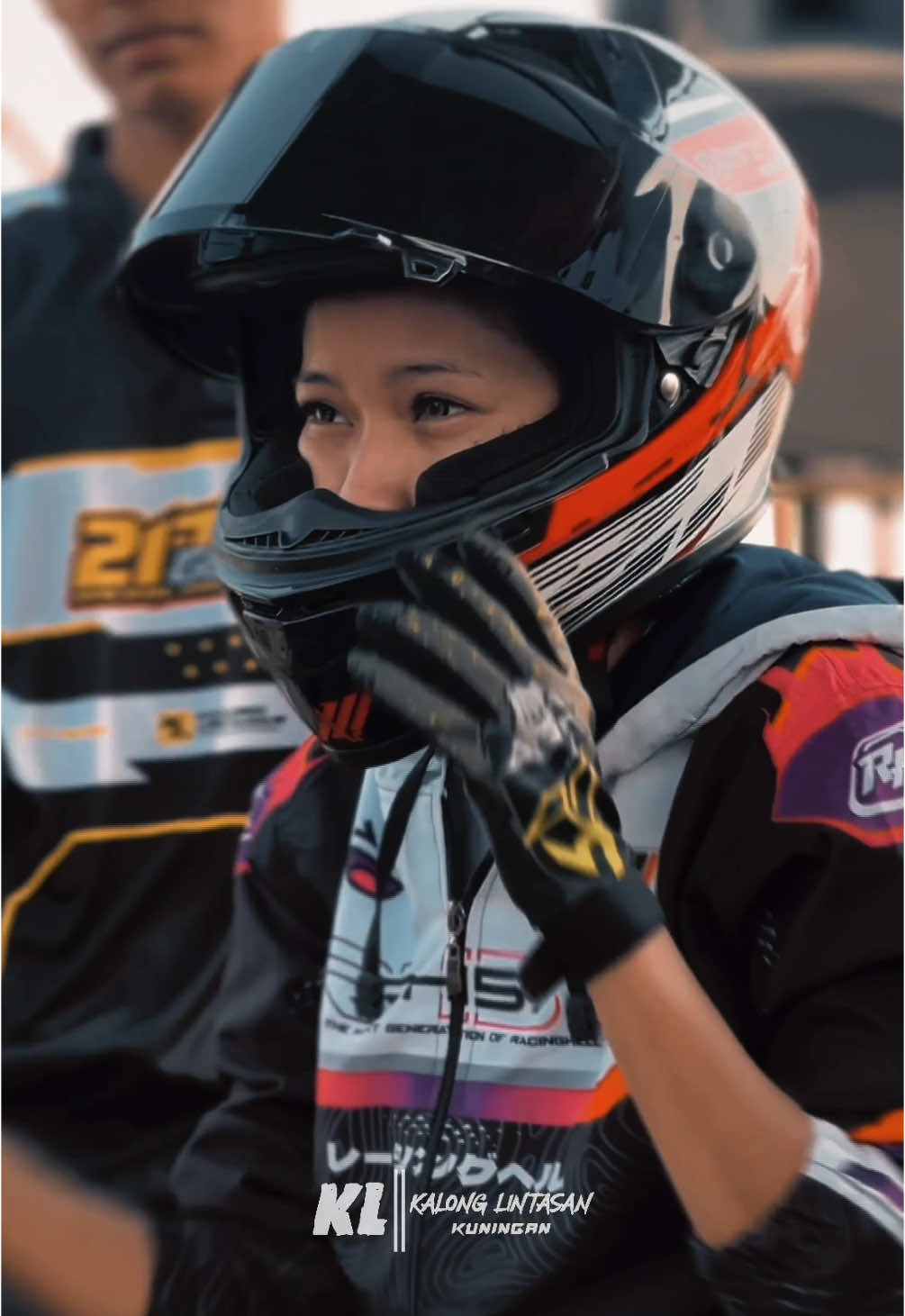 Matic 200cc wanita bikin sedep  Suport terus kami dngan cara follow ig @kalonglintasann  #kalonglintasan #kalonglintasankuningan #kalonglintasan_ #drag #dragrace #dragbikeindonesia201m #balap #balapliar #balapjateng #balapliarjakarta #balapblitar #balapbali #balapjatim #fyp 