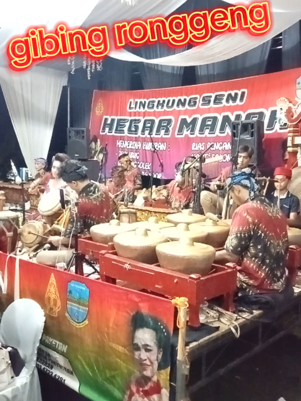 ngibing ronggeng  budaya Nusantara  #ngibingronggeng  #ronggengnyentrik  #ronggengimut  #fypシ #fypシ゚viral  #alegoritmatiktok  #ronggenggunungpangandaran  #hegarmanah 