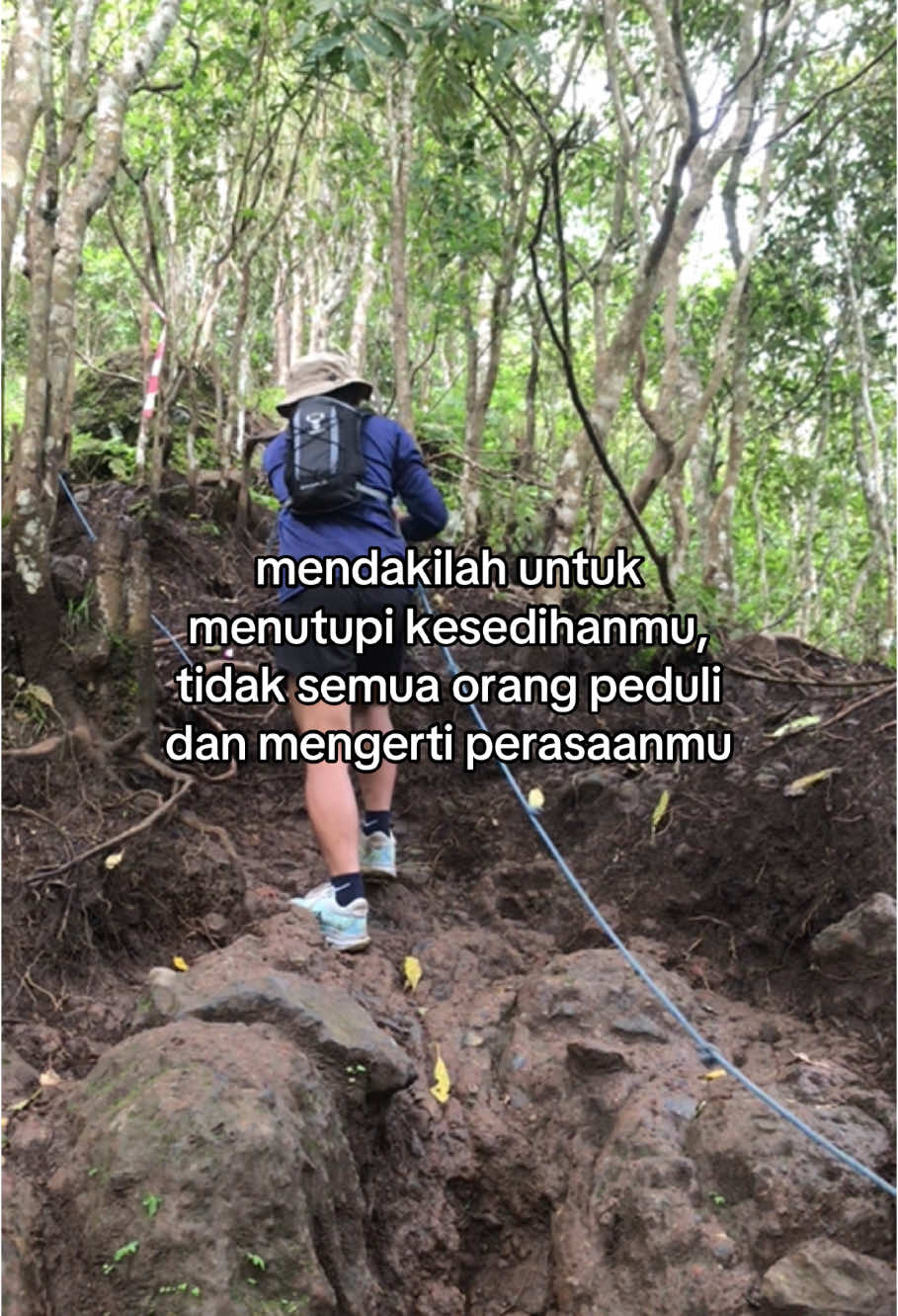 #pendakiindonesia #pendakigunung #bukitanakdara #sembalun #fyp #foryou 