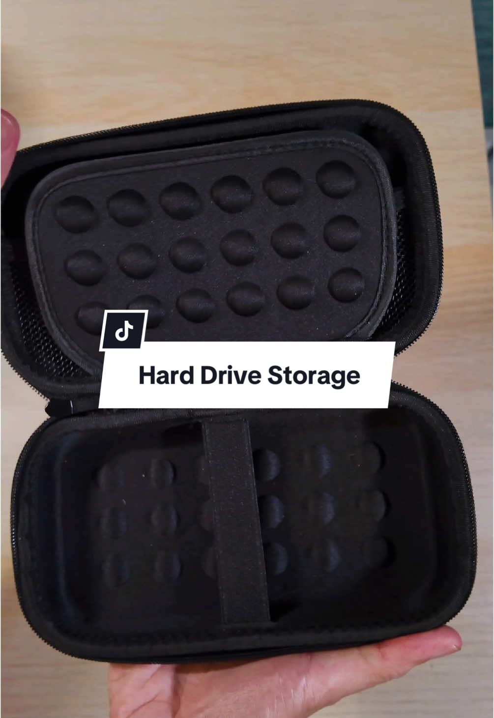 Ugreen’s Hard Disk Drive Protective Storage Case #harddrivecase #techessentials #ugreen 