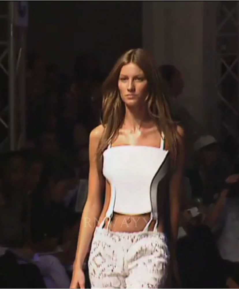 #giselebundchen at #antonioberardi spring summer 2000