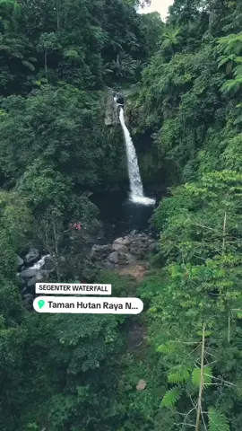 segenter adalah salah satu air terjun tercantik di dewipakuan.masuk di kawasan taman hutan raya nuraksa dusun kumbi desa pakuan,kec.narmada.kab. lombok barat.