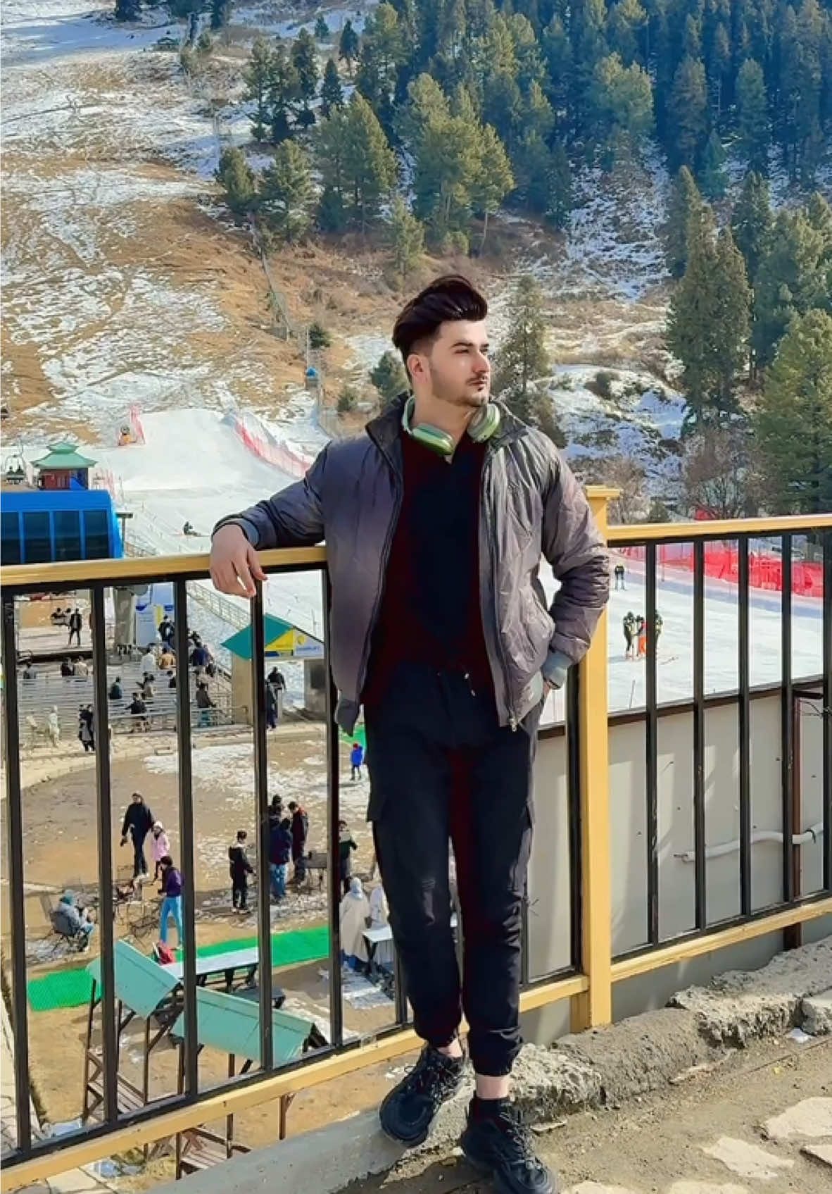 itna Pyaar kisi pe pehli bar ayaa hai.. 😘🤌❤️🔥 follow me on insta : azan.ali1 🇦🇫 #foryou #foryou_page #azanali #whattowatch #ultimatefoodbattle #viral #tiktok #100k #1million #standwithkashmir #unfrezzmyaccount🙏 #teamwork #support 