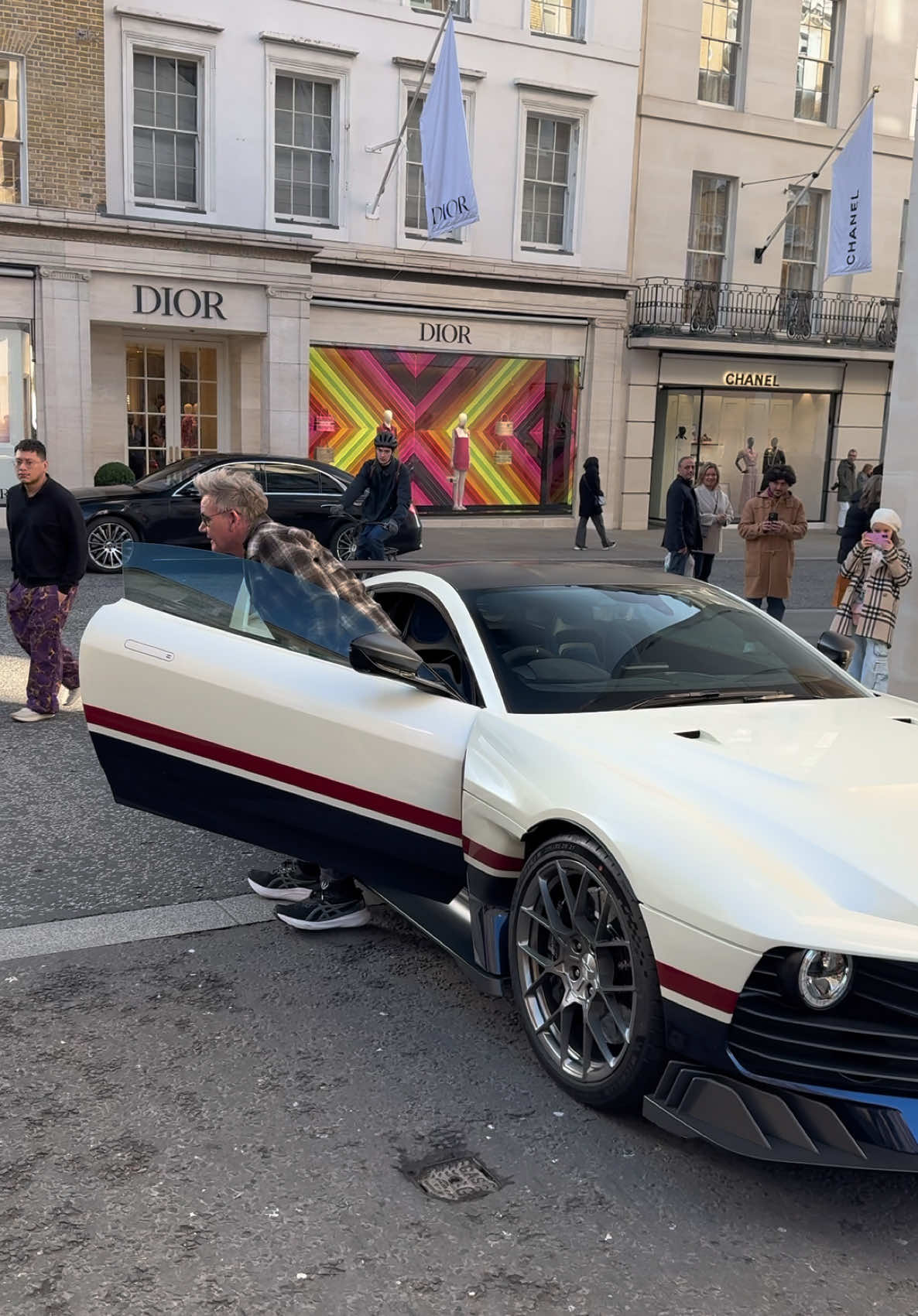 Awesome to catch @gordongram enjoying the sunshine in his £2.5 Million Aston Martin Valiant in Mayfair! 🔥 #LiveUpload #AstonMartin #Valiant #AstonMartinValiant #AstonMartinRacing #GordonRamsay #London #Mayfair #BondStreet #V12