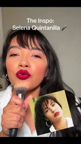 Since I cut my hair this is by far the most requested video. A Selena Quintanilla look! Let me know what you guys think in the comments ♥️🎤 #selenaquintanilla #elchicodelapartamento512 #makeup #latinamakeup #beautycommunity #fyp #latina #selena #paratii #fyp #foryou #foryoupage 