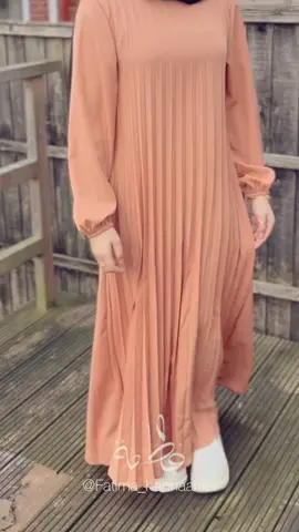 Modesty with Intention | #Modesty #AbayaStyle #FaithfulFashion #IslamicClothing #fatima_hennaartist 