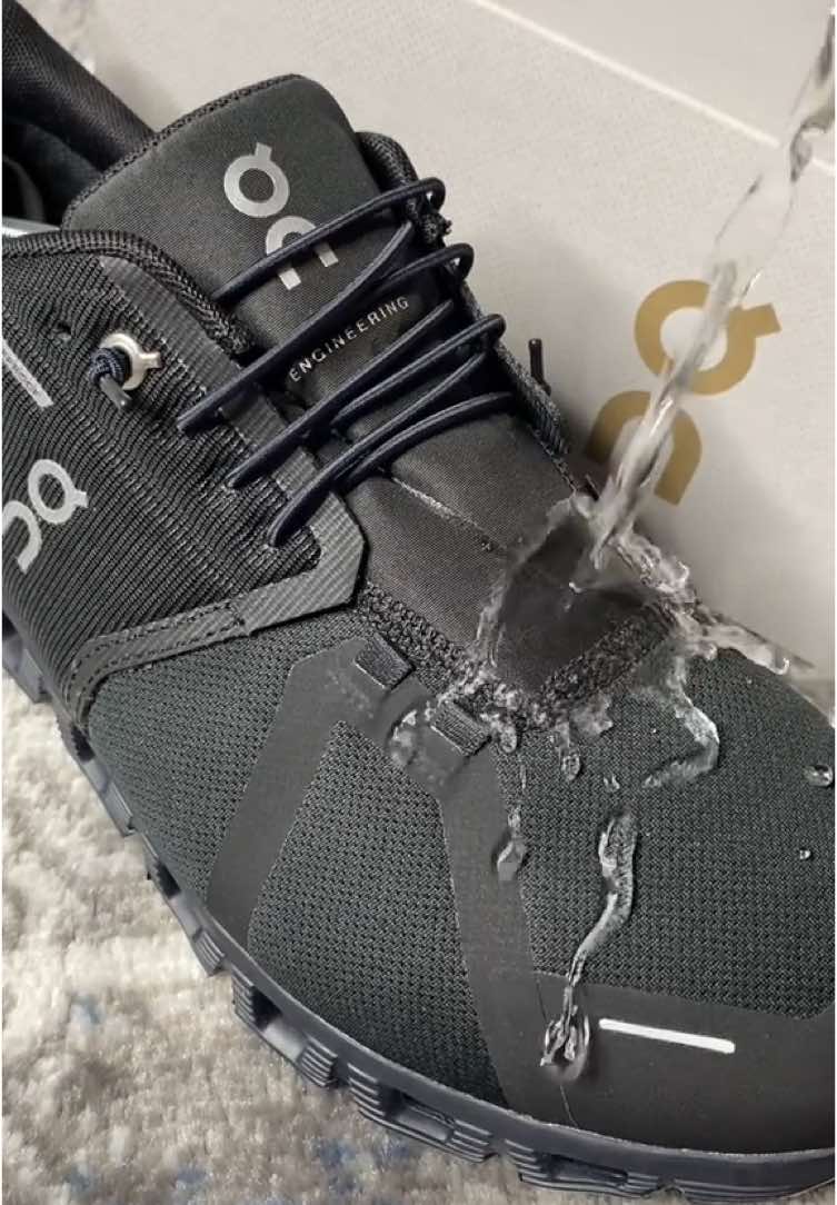Cloud 5 Waterproof black: Featuring sleek elastic laces for effortless slip-on convenience and fully waterproof materials, these trainers are perfect for any weather. Yours for just £140 retail £160 #onrunning #cloud5 #cloud5waterproof 