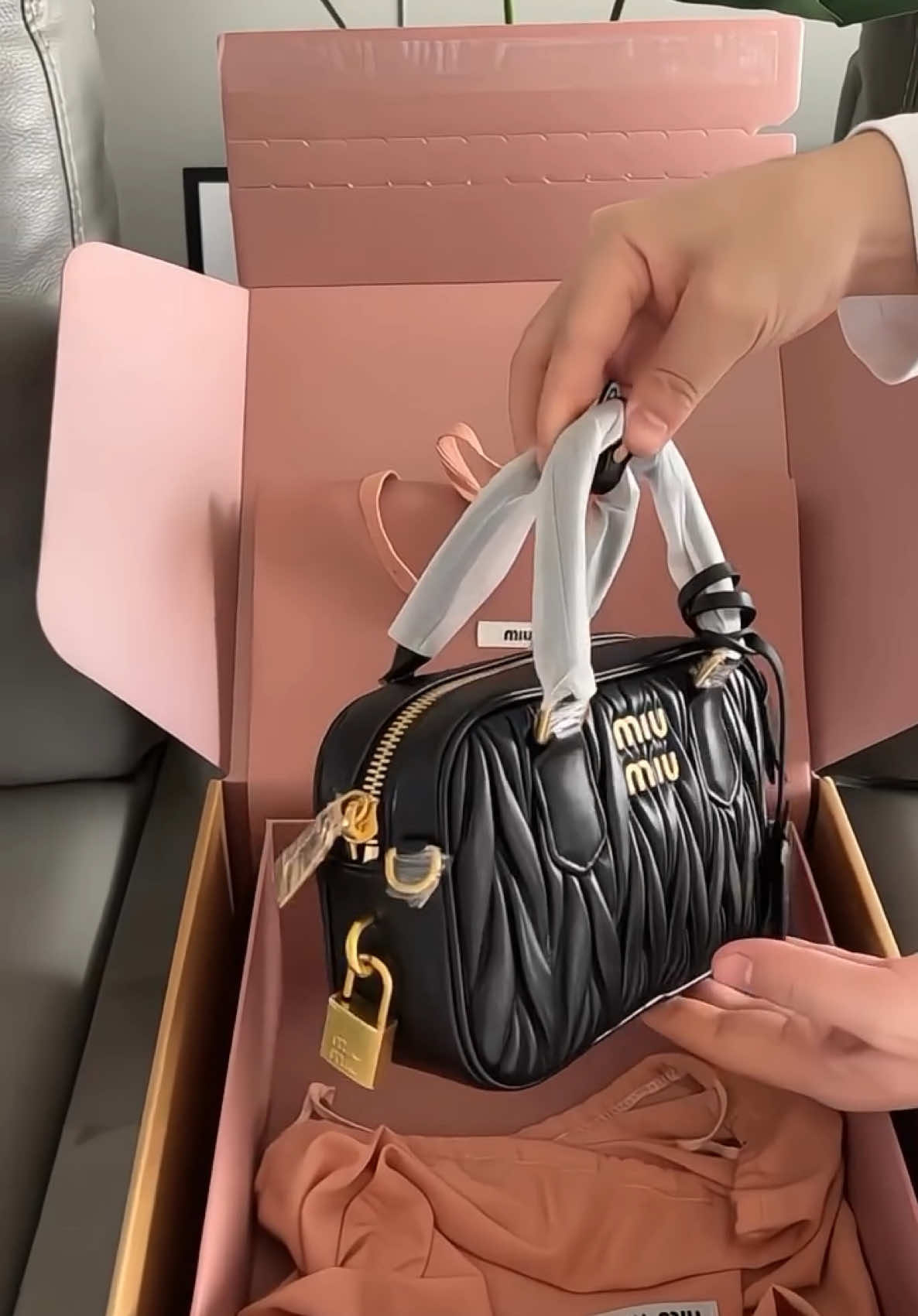 *Miu Miu Arcadie Matelassé Leather Bag* 🛍️ *