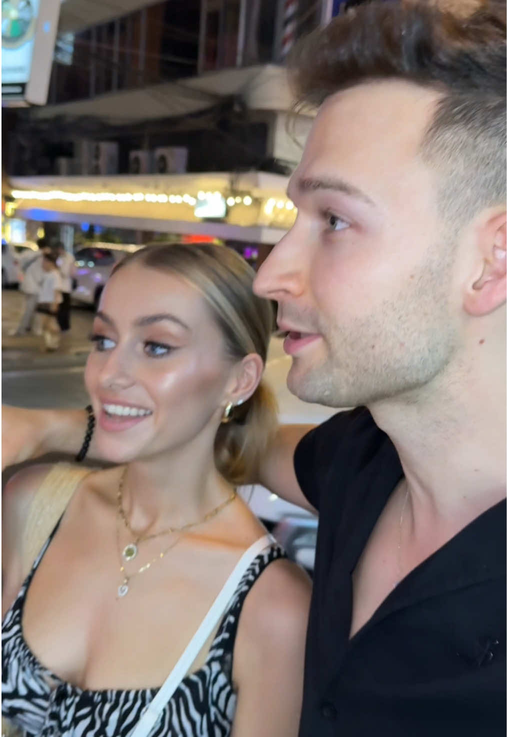 Trzeba się cieszyć życiem ♥️ każdy powinien! Wszystkie nasze zdjęcia z podróży są na IG : sandrandwojtek ‼️☑️