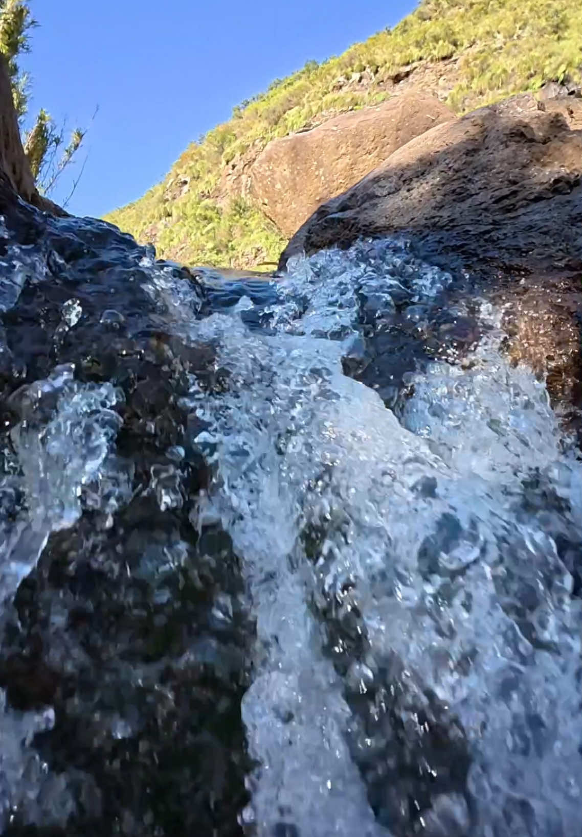 Water is a precious commodity in Lesotho, with clean flowing dow the streams. Location: Maliba Lodge 🛖🇱🇸 #visitlesotho🇱🇸 #vacationplacesinlesotho #lesothotourism🇱🇸 #malibalodge #lesothohighlandswaterproject #lhda #lesothorivers #LTDC #kelapeng #osmoaction5pro 