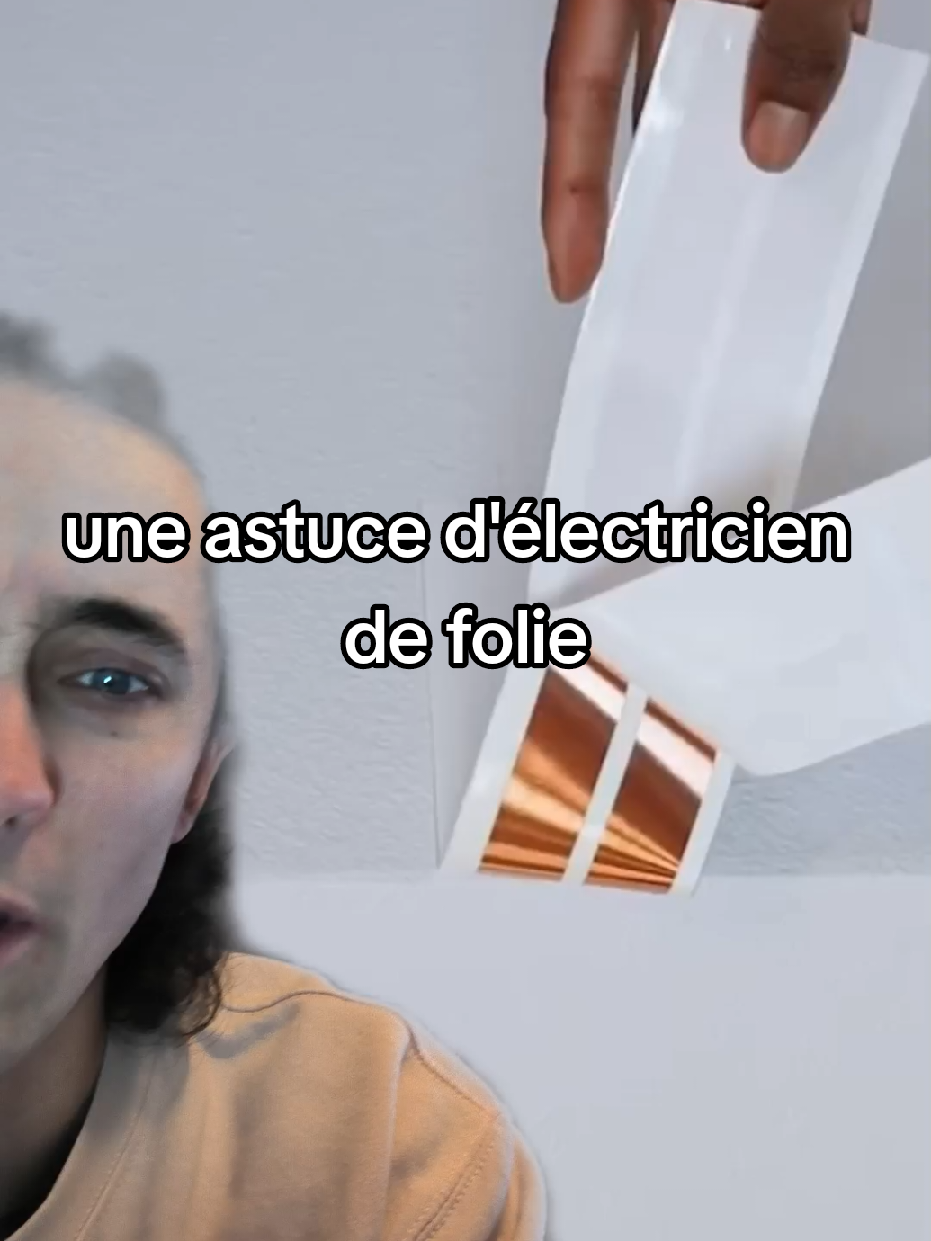 si quelqu'un connaît le nom ça m'intéresse vraiment pour ma rénovation je pense que ça peut faire prendre de vrai raccourcis lors des travaux et autres bricolages de rénovation et BTP  #travaux #renovation #bricolage #reaction #astuce #btp 