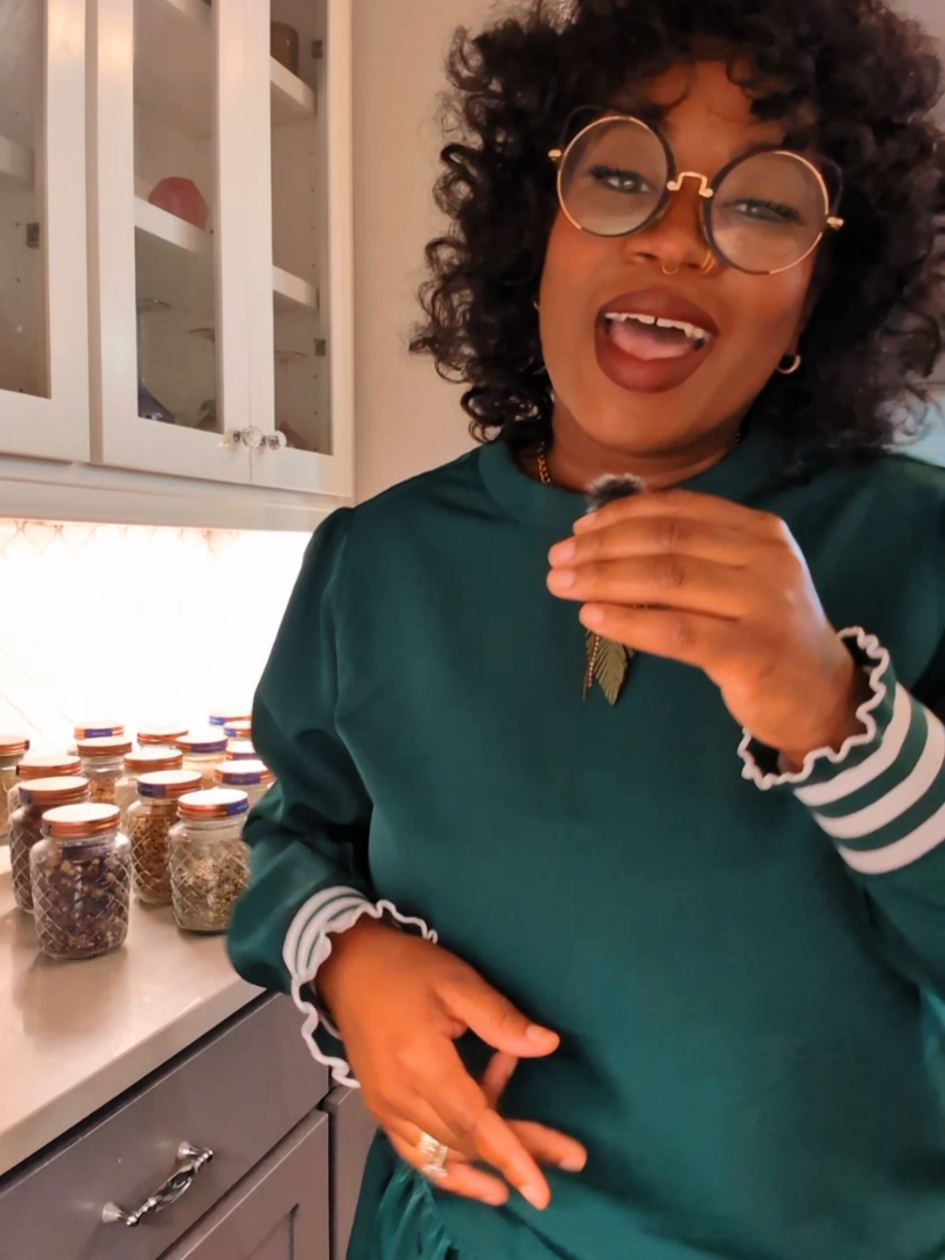 Welcome Hillmantok University Students. DON'T SKIP MY CLASS. Make sure to get your materials from my bio. My office hours are open.  #drbarlow #drchristy #spring2025 #herbalism #africanstudies #tiktokuniversity #hillmantok  #fyppppppppppppppppppppppp 