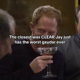 The closest was SO CLEARR.. || @editexxpress || #mofy #modernfamily #sitcom #mitchellslawyer #phildunphy #clairedunphy #alexdunphy #haleydunphy #lukedunphy #tyburrell #juliebowen #arielwinter #sarahhyland #nolangould #mitchellpritchett #lilytuckerpritchett #camerontucker #jessetylerferguson #aubreyandersonemmons #ericstonestreet #gloriadelgadopritchett #gloriapritchett #mannydelgado #joepritchett #jaypritchett #sofiavergara #ricorodriguez #jeremymaguire #edoneill 