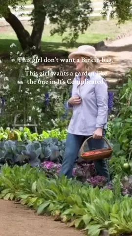 A garden like the one from It’s complicated is all I want 🥰🏠🖼️👩‍🌾🪴 #slowlife #nancymeyers #nancymeyersaesthetic #itscomplicated #gardengoals #moodboardaesthetic #nantucket 