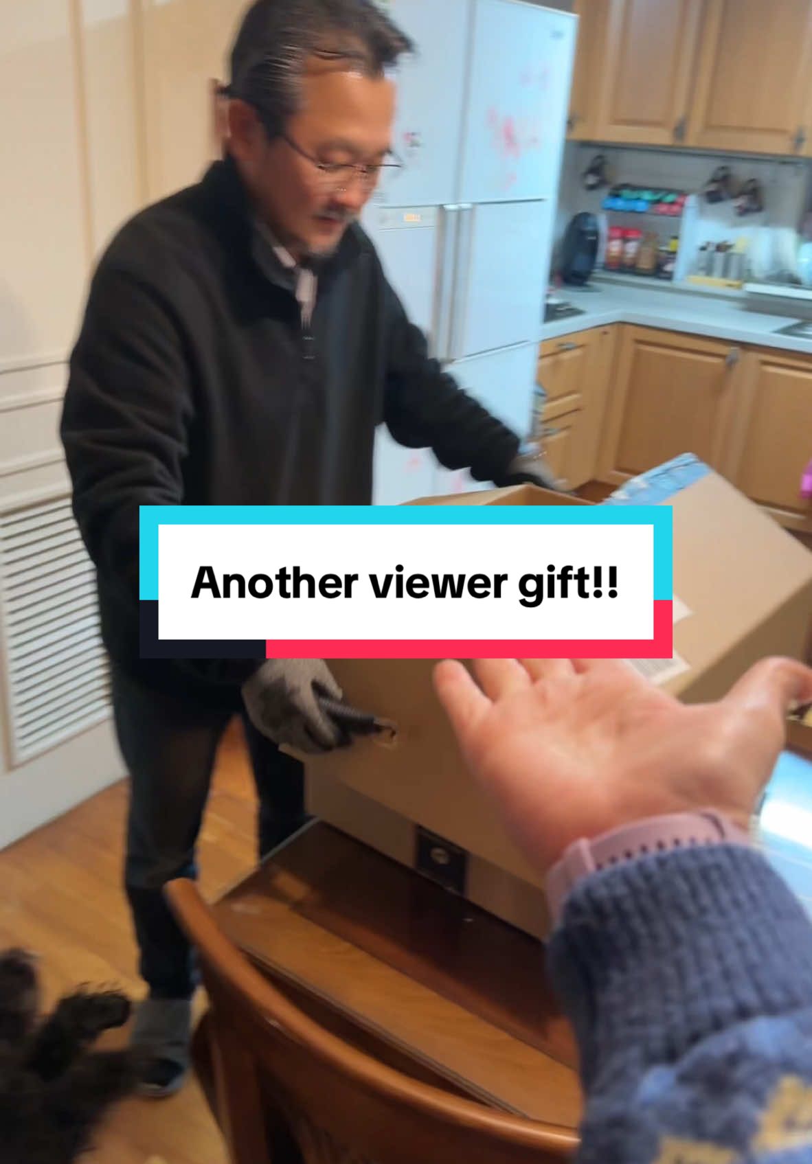 @Maggie Prz🦔 thank you so much for this amazing gift!! #viewergift #unboxing @Amazon #amazonmusthaves #amazonwishlist #unboxingvideo #koreanculture #interestingkorea #fyp #foreignerinkorea #internationalcouple #korealife #americaninkorea #funinkorea #koreanhusband 