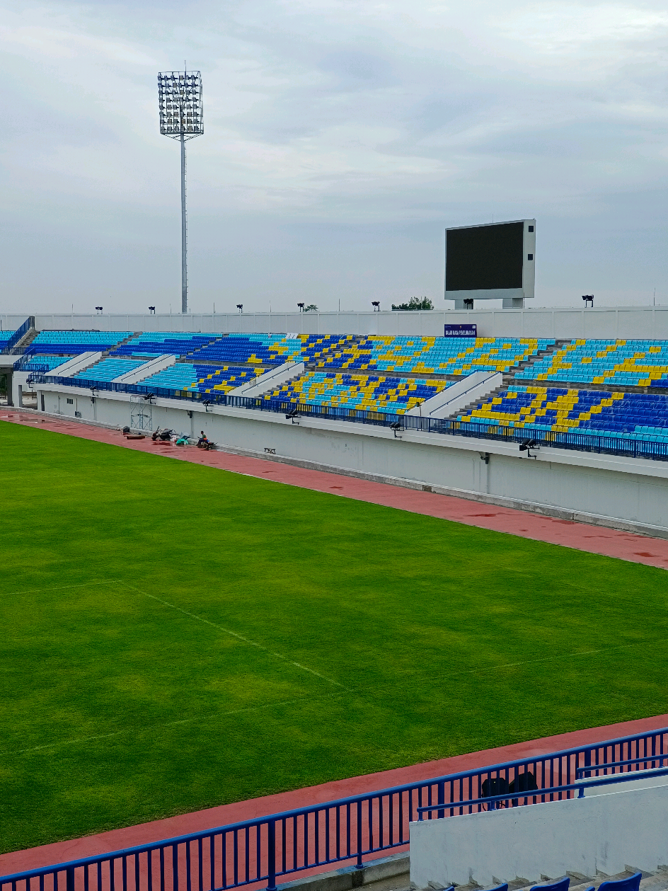 View Nanti Ketika Masuk Pertama Kali Di Tribun Ekonomi Stadion Surajaya Lamongan.  #updatestadionsurajaya  #sepakbolaindonesia  #persela  #liga1indonesia  #liga2indonesia  #surajayaterkini  #stadionindonesia  #surajayalamongan  #surajayastadium  #perselalamongan 