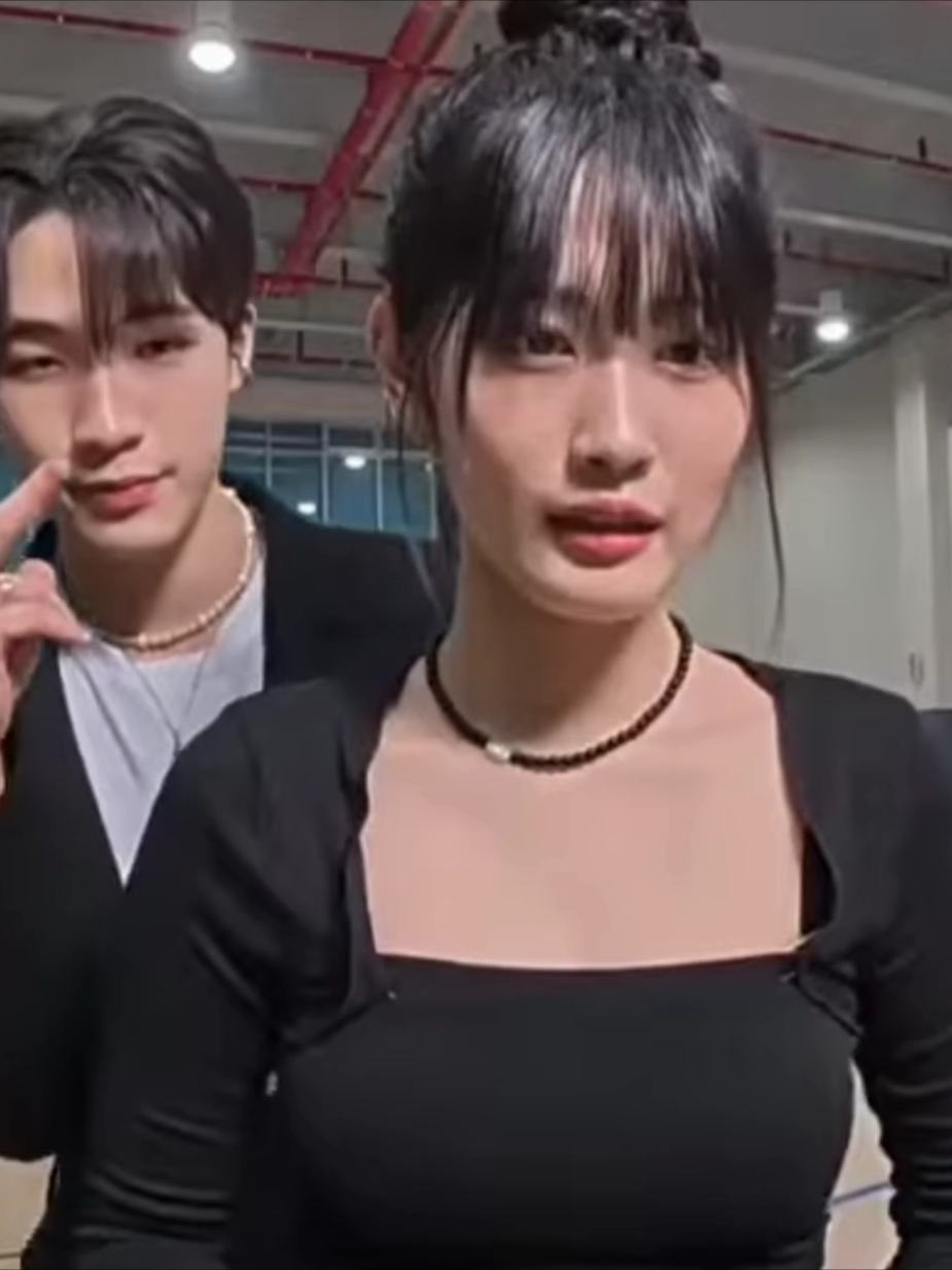 I ship them so much, but I don't force anything between them. . . . . #hyunminab #hyerimiab #apoio #tiktok #BestFriends #justfriends? 