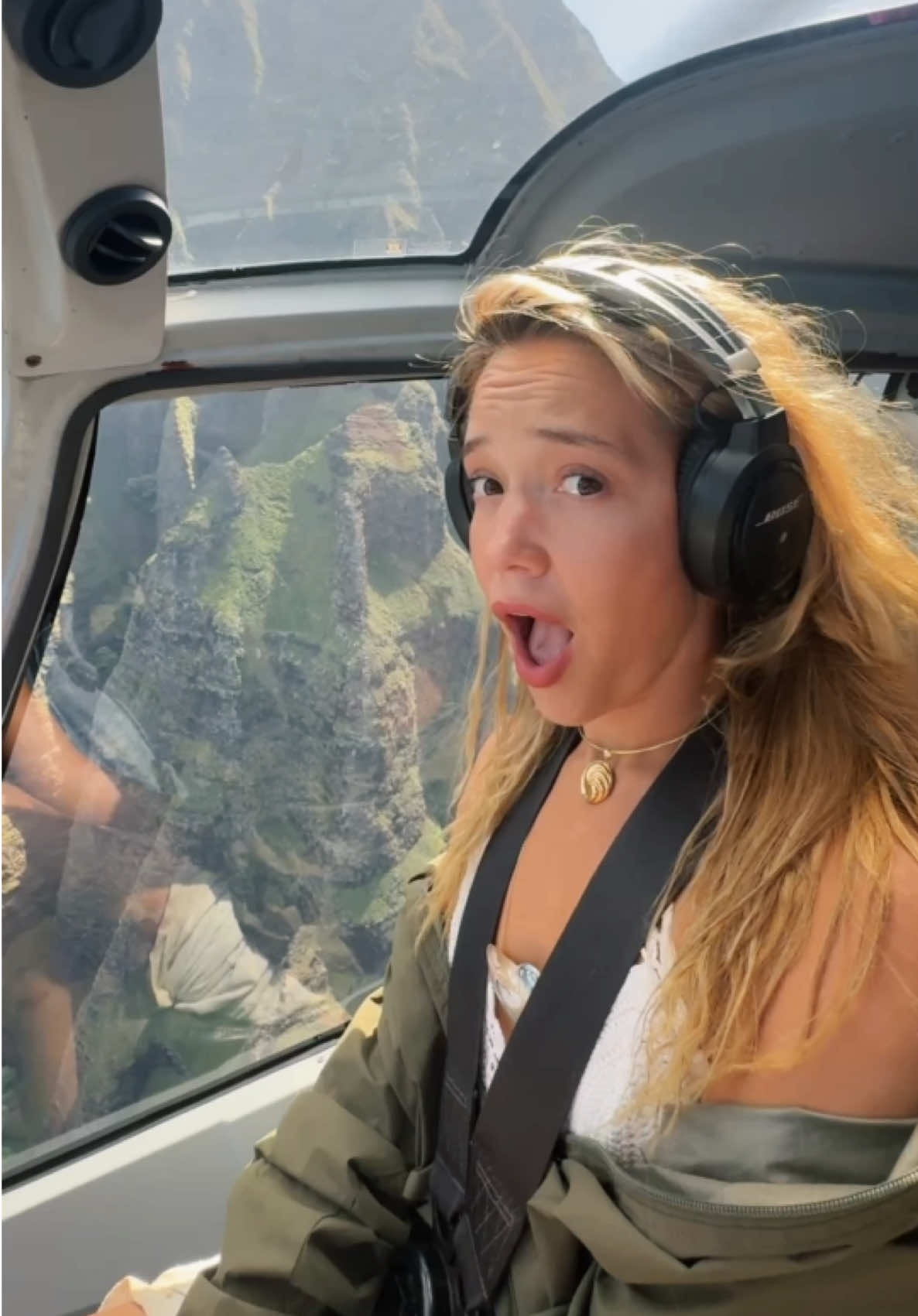 helicopter around Kauai …. checking off my bucket list:) @Emmabrooksmcallister #kauai #nāpalicoast 