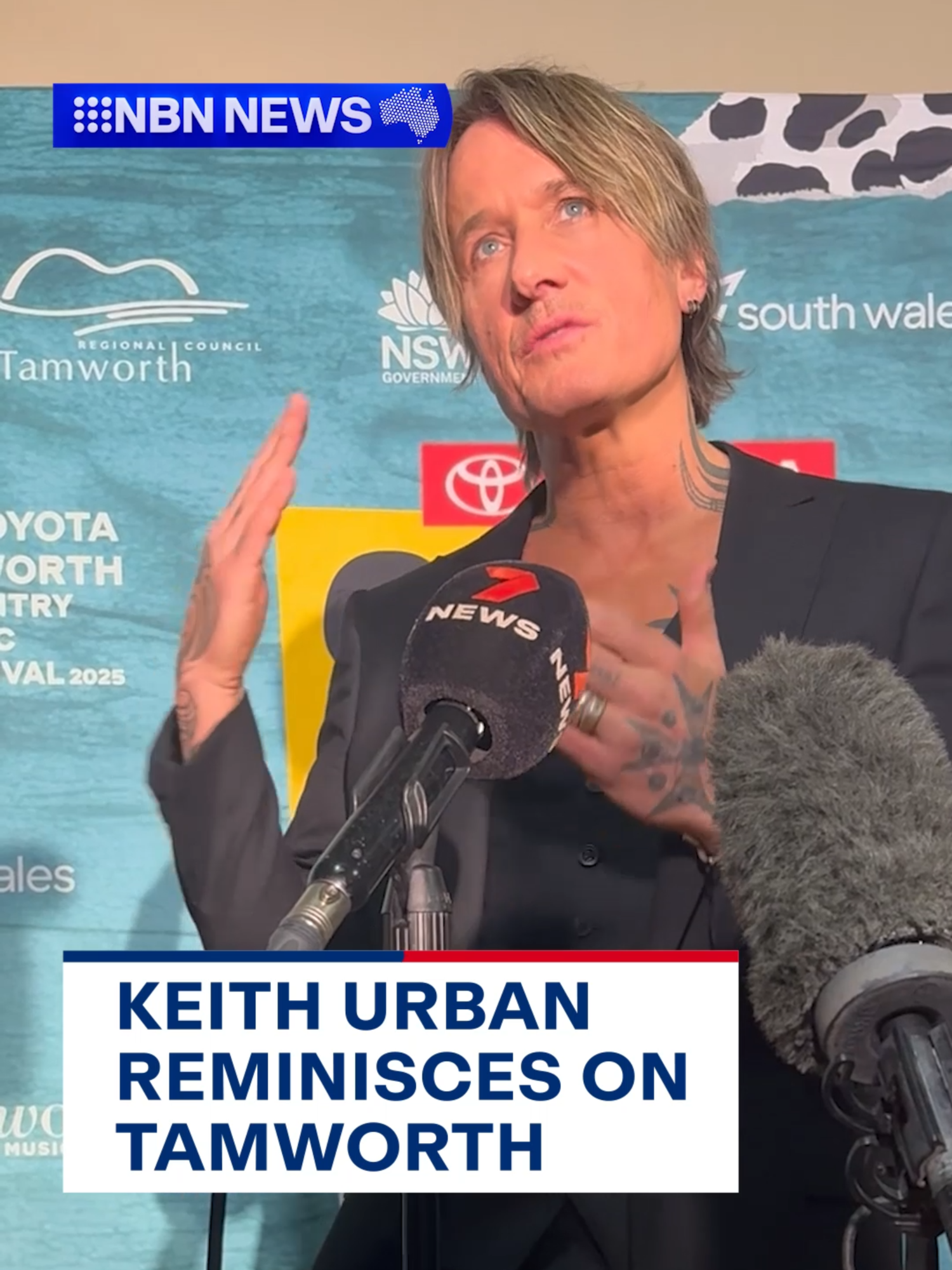 2025 Roll of Renown Inductee Keith Urban last night reflected on his time in Tamworth after he accepted the prestigious honour at the 53rd Golden Guitar Awards. #NBNNews #keithurban #tamworth #tcmf #goldenguitars #countrymusic