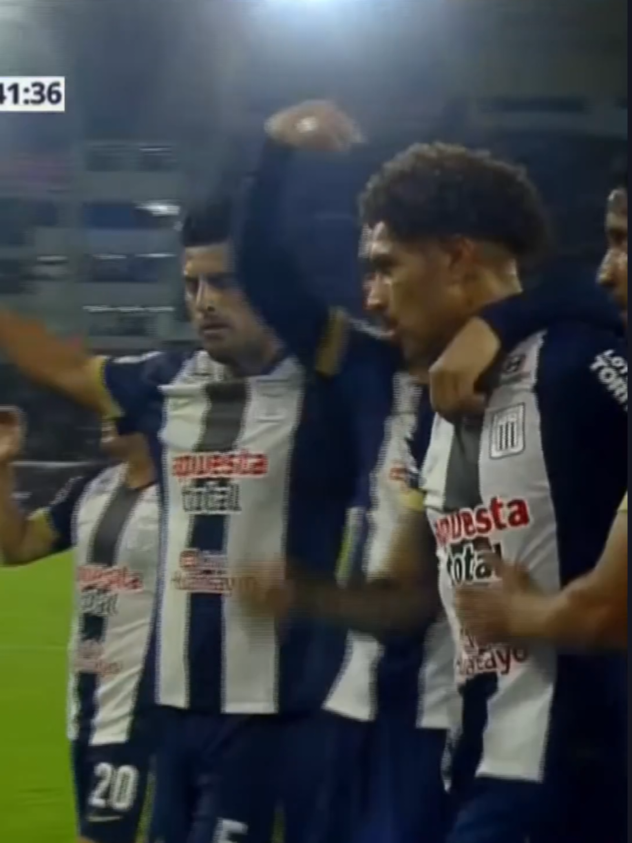 Gol de Paolo Guerrero 🙁⚽ #foryou #seleccionecuatoriana #ligadequito #futbol⚽️ #viralvideos 