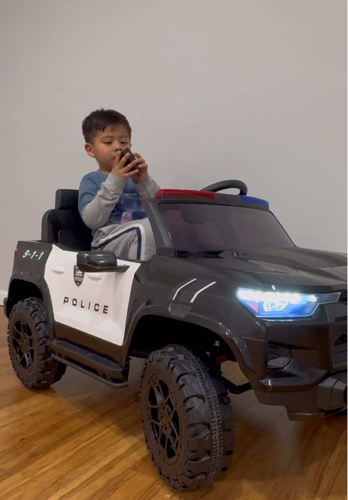 El mejor carro de policía #hikiddostore #hikiddo24v10ahrideontoyt 