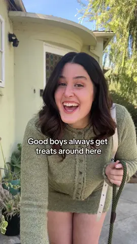 I’ve trained him well 🦴 #tallgirl #tall #short #shortking #fyp #mytype #funny #darkhumor #couple #joke #training #goodboy #pavlov #brunette #mytype #strongwomen 