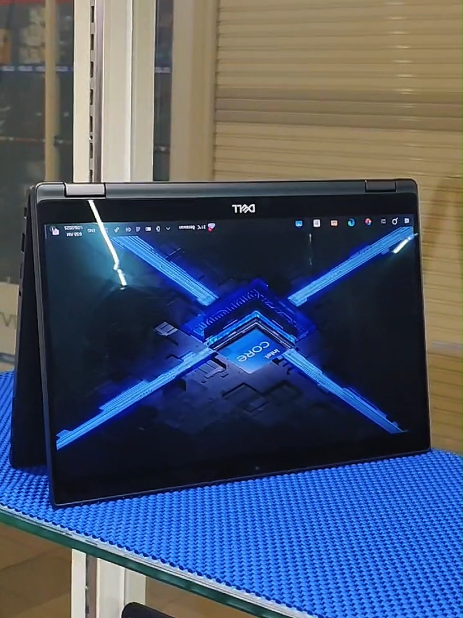 Tipe : Dell latitude 7389 2 in 1 Proccesor : Intel Core i5/i7 Gen 7/8 Ram : 8 GB - 16GB SSD : 256GB / 512GB Ukuran Layar : 13 Inch Full HD ( 1920 x 1080 ) Layar : TouchScreen & Flip / Lipat Kondisi Batrai : Normal 2-3 jam Jenis Keyboard : Normal Kondisi Fisik : siap pakai, 95% mulus, Grade A #fyp #fypシ #fypviral #fyppp #delllatitude #latitude #7389 #laptopbekas #laptopsecond #laptopjatim #laptopsurabaya #laptopsecondsurabaya #laptopbekassurabaya #laptopsecondjatim #laptopbekasjatim #laptopbisnis #laptopmahasiswa #mahasiswa #pelajar #kuliah #coding #laptopcoding #laptopgaming #macbookair #macbookpro #macbooksecond #laptoptablet #laptop2in1 #laptoptouchscreen