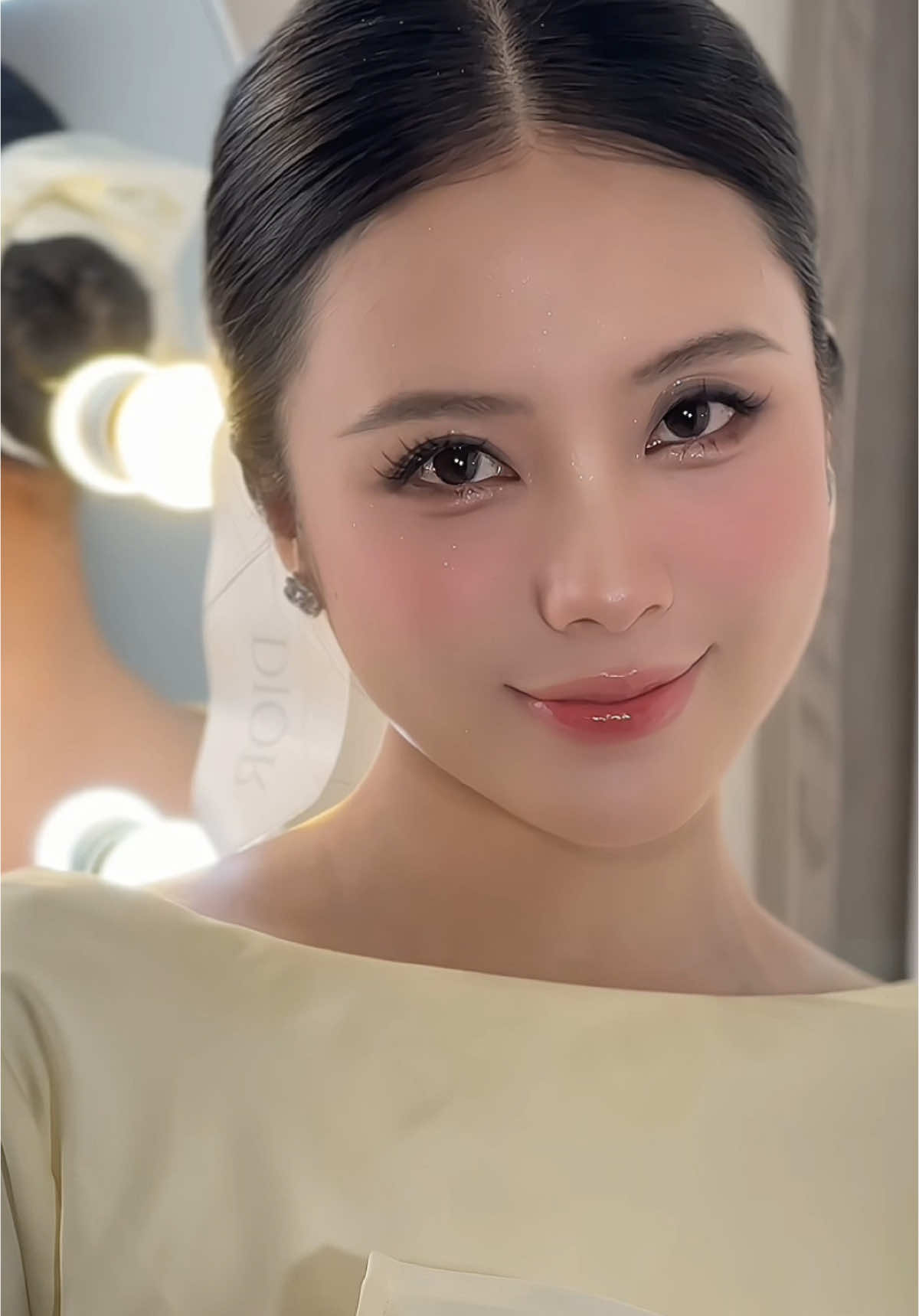 Tone khói tiểu thư #THUYHANGTHUYMAKEKEUP #xuhuong #trending #makecodaudep #makeuptiec #makeupartist 