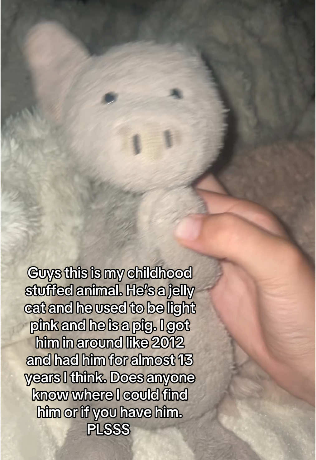 Guys how do I Lee him healthy 😔 #childhood #memories #sad #pig #fyp #stuffedanimal #jellycat #helpppp #childhoodtoys#nostalgia