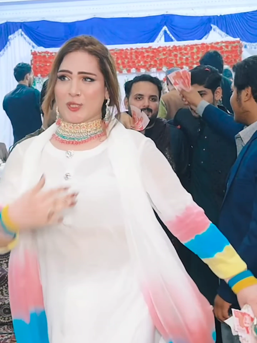 Tu Sadi Majboori _ Pari Paro Dance Performance 2025 Part 4 #songsarikinew2025 #songsarikinew2024 #rimal_ali_shah_official1 #urwakhansarikisong #mahekmalikofficial #mahag #paripari 