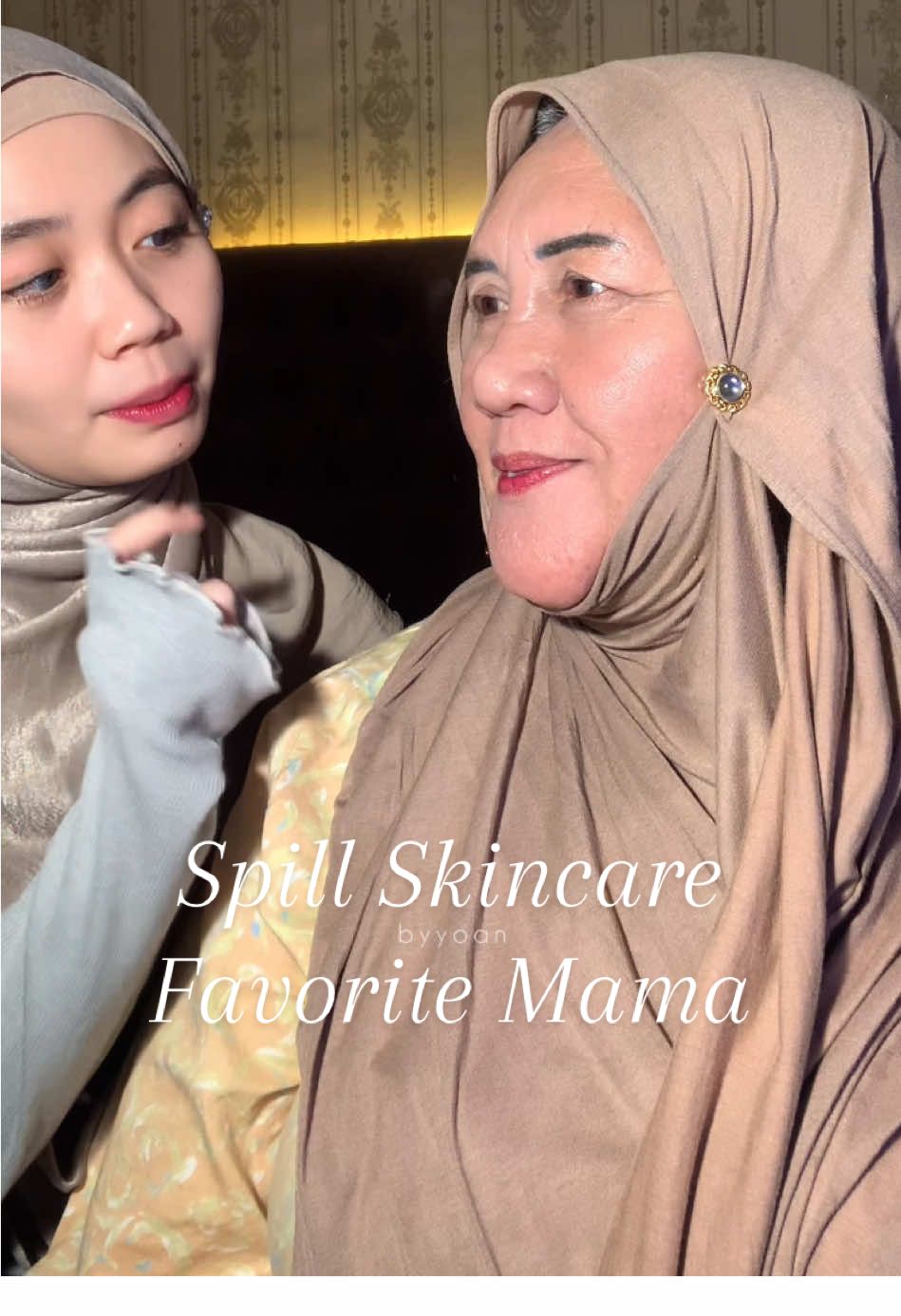 walaupun udah tua harus rajin skincarean juga. apalagi exfoliasi pakai elformula peeling serum, biar nanti kulit nya lebih halus dan skincare lain lebih nampol hasilnya🤌🏻  #peelingserum #ahaBhaSerum #exfoliatingSerum #skincareRoutine #brighteningSerum #glowingskin #elformula #elformulapeelingserum 