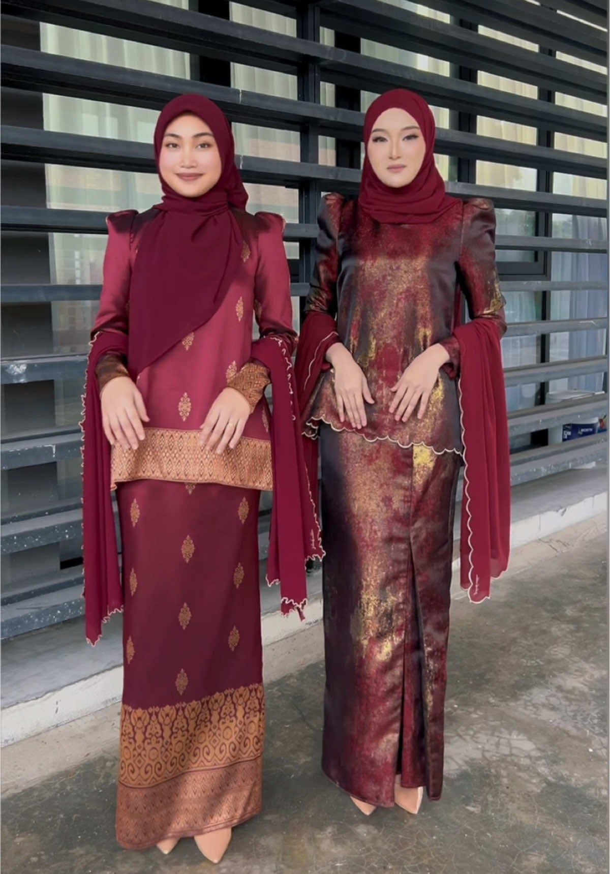 Menyala bethol Jlabella tahun ni ❤️‍🔥❤️‍🔥 Zurana or Deyana mana satu uolls pilih 😎 Both kurung in maroon — Bold, beautiful, and always unforgettable. ❤️ Siapa dah pernah pakai cer komen 👇🏻👇🏻 #jlabella #jlabellaatelier #bajukurung #bajuraya #bajunikah #bajutunang #bajukonvo #gamis #transition #fashion #raya #dance #bajudinner #JlabellaGlamorousRaya2025 #JlabellaRayaSeries 