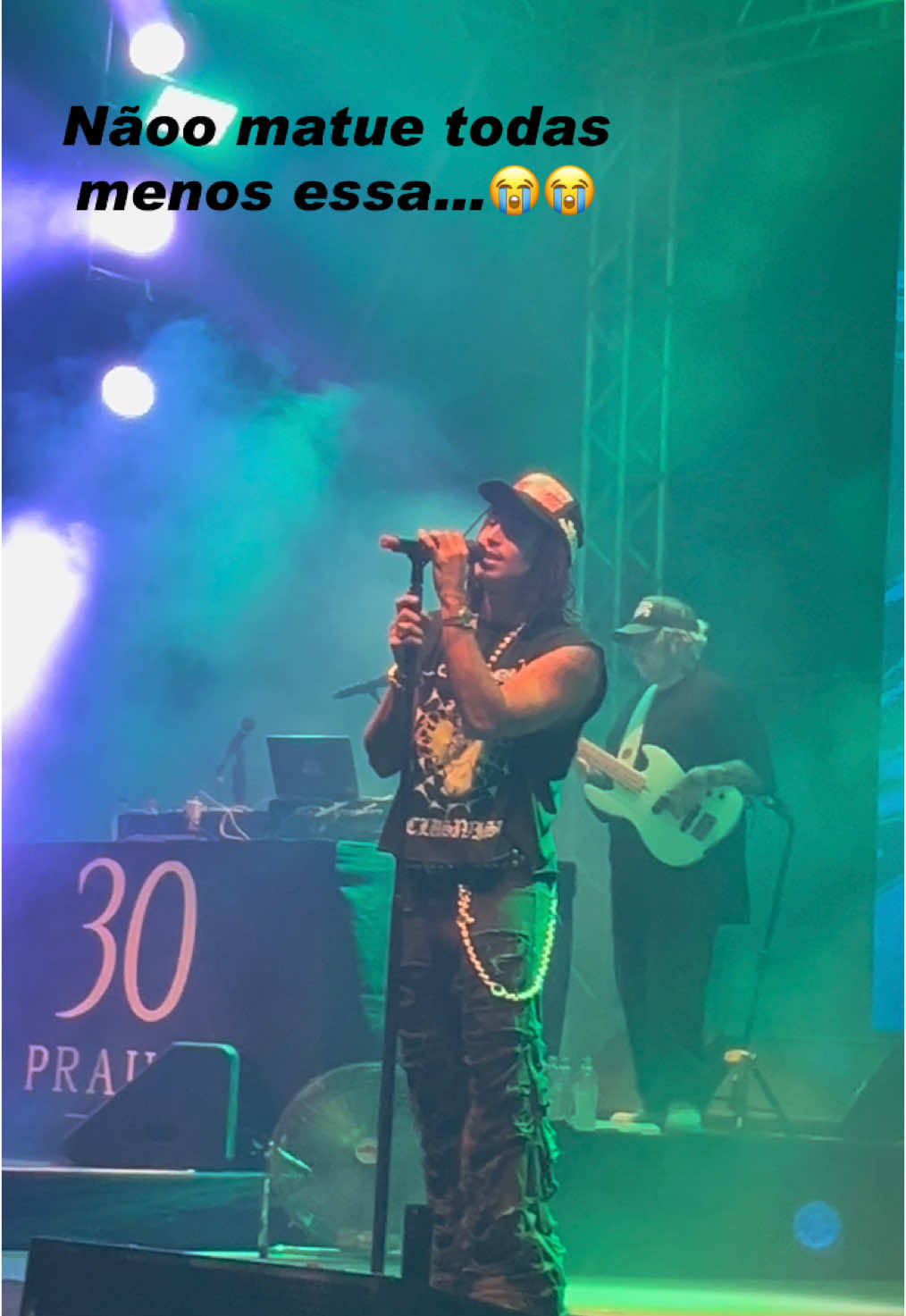 lançou logo essa no show…🥲