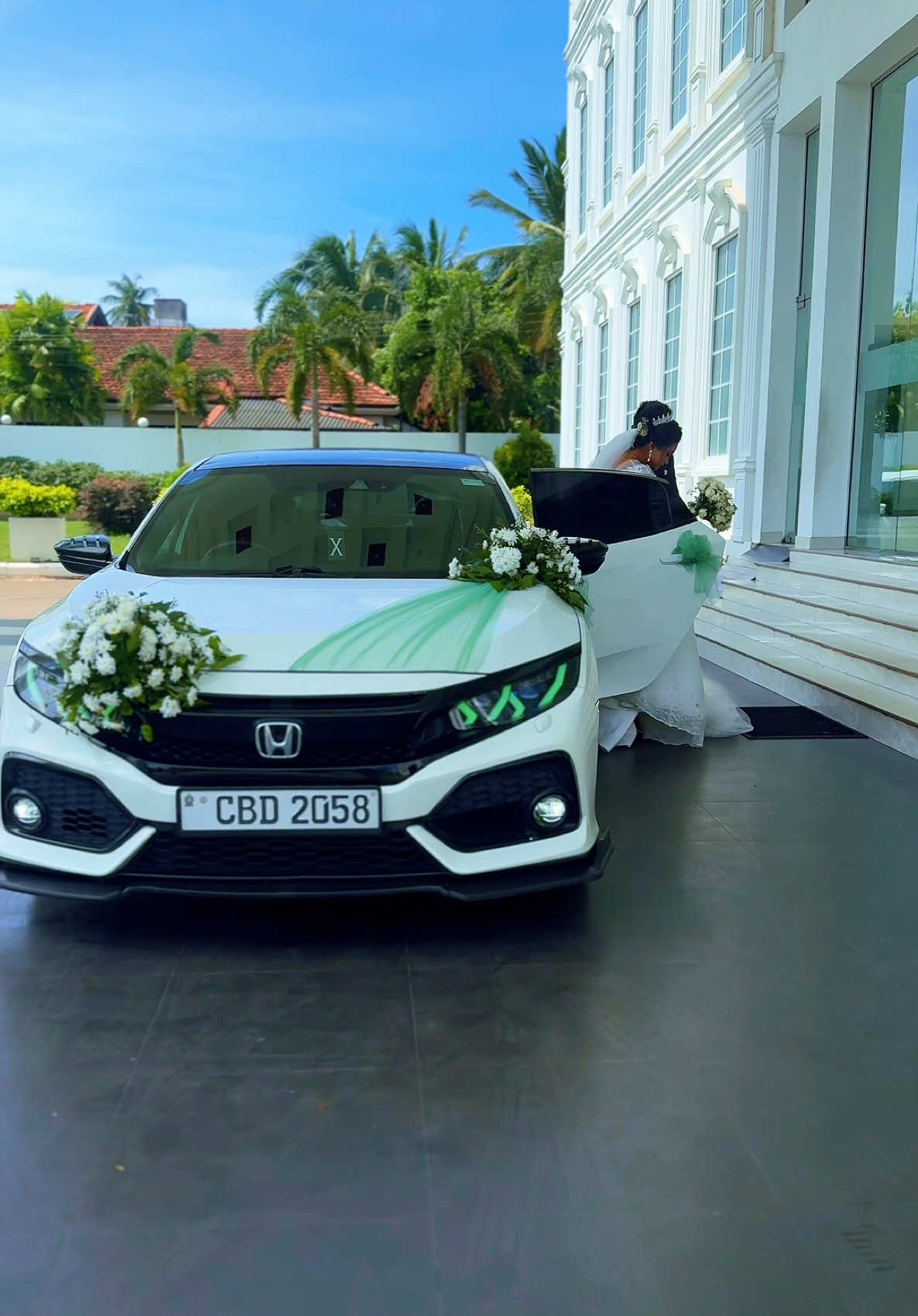 Civic Bride 🍃❤️ #fyp #foryou #trending #civic #hondacivicsrilanka #civiclovers #wedding #civicsrilanka #cbd2058 #weddingcar #civictyper #civicturbo 