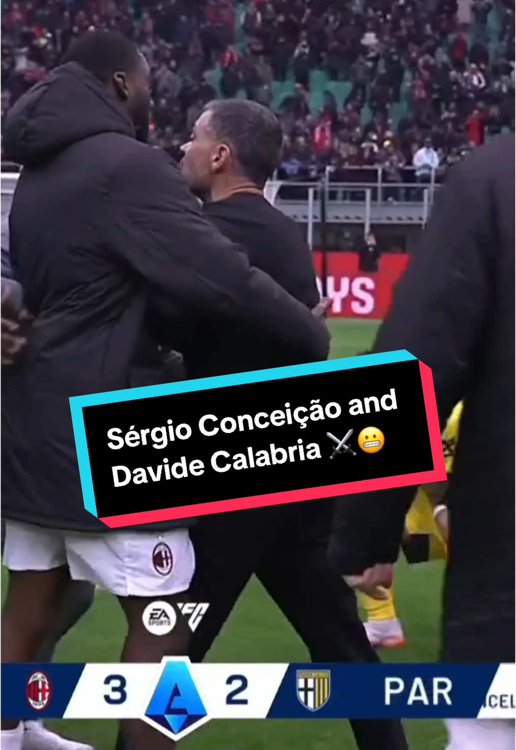 A late win for Milan wasn't enough to prevent Sérgio Conceição and Davide Calabria from having to be separated 😬   