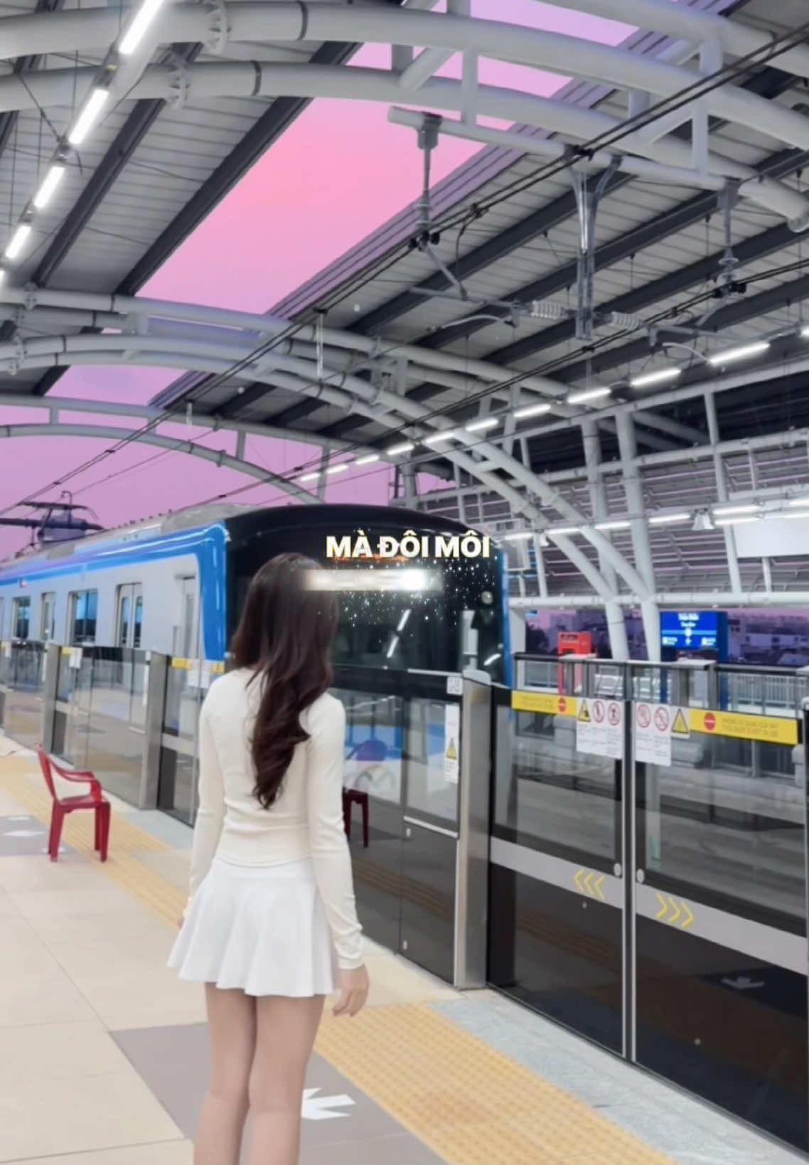 27 tết cố đi metro 😂😂 #capcut #metro #2025