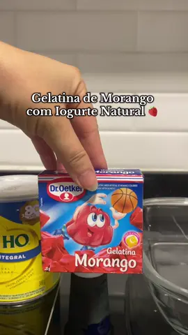 Gelatina de Morango com Iogurte Natural 🍓  #gelatinademorango #gelatina #sobremesafácil #dicas #iogurtenatural #fyp 