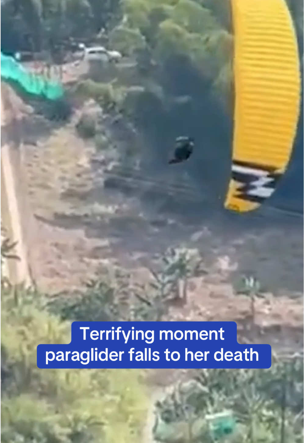 Horrifying footage captured the moment a tourist plunged to her death after slipping out of her harness while paragliding. Paulina Biskup, 38, of Poland, was seen paragliding in southwestern Colombia when she appeared to spin out of control. A Colombian National Police official told a local newspaper that Biskup 'did not fasten the harness, and as a result, fell into the abyss.' 🎥X/miguelapalta  Read more on DailyMail.com #colombia #tourist #vacation #paragliding #news #poland 