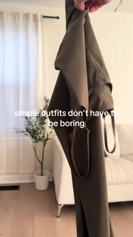 should we style the Everette bodysuit in more ways?! #bodysuit #bodysuitoutfit #bodysuitstyle #outfitinspo #outfitideas #getdressedwithme 