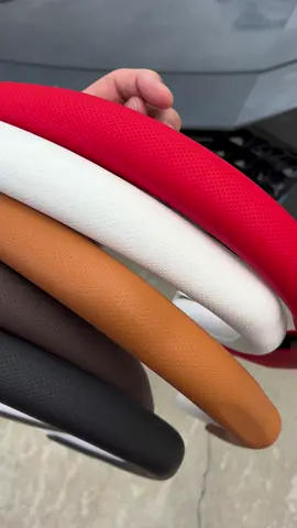 This steering wheel cover can be firmly attached to your steering wheel, and we use a whole piece of Nappa leather without any traces of secondary cutting to ensure the overall beauty! Get one now! #car #truck #steeringwheel #steeringwheelcover #carproducts #carupgrade #caraccessories #tiktokshoploveatfirstfind #tiktokshopjumpstartsale #honda #hondaaccord 