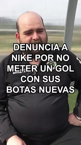 Denuncia a #nike por no meter un gol con sus botas nuevas #futbol #botas #humor #jajaja #racingdesantander #kelme #goles @El Famoso Trino 