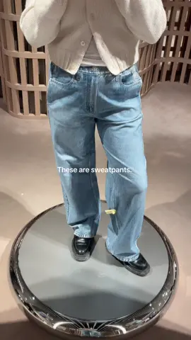 I am a huge fan of these sweatpants jeans. @ragandbone #ragandbone #sweatpantjeans #bestjeans 