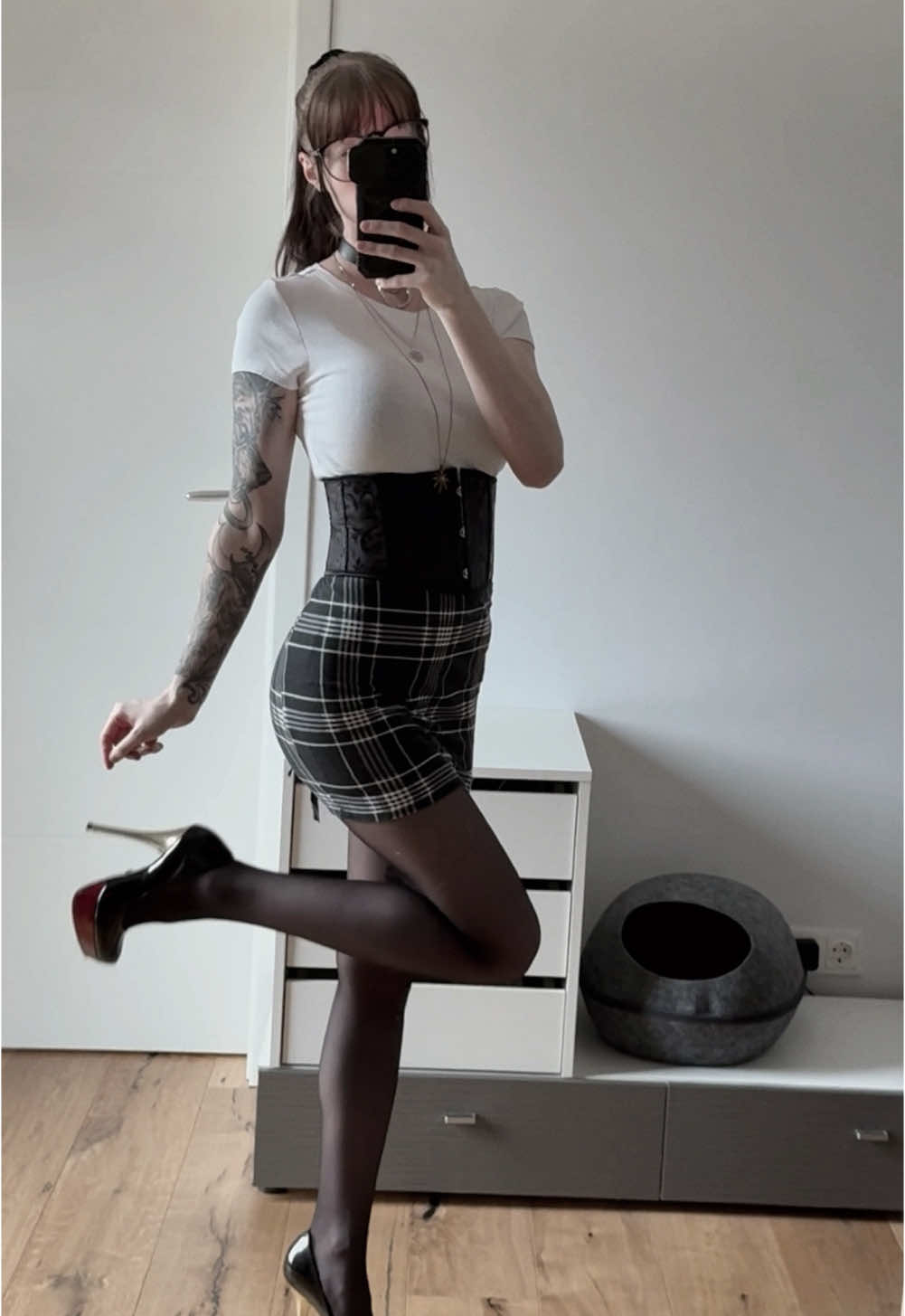 Secretary look 🖤 #fitgirl #reel #animegirl #inkedgirl #inkedgirls #altgirls #altgirl #secretary #cosplay 