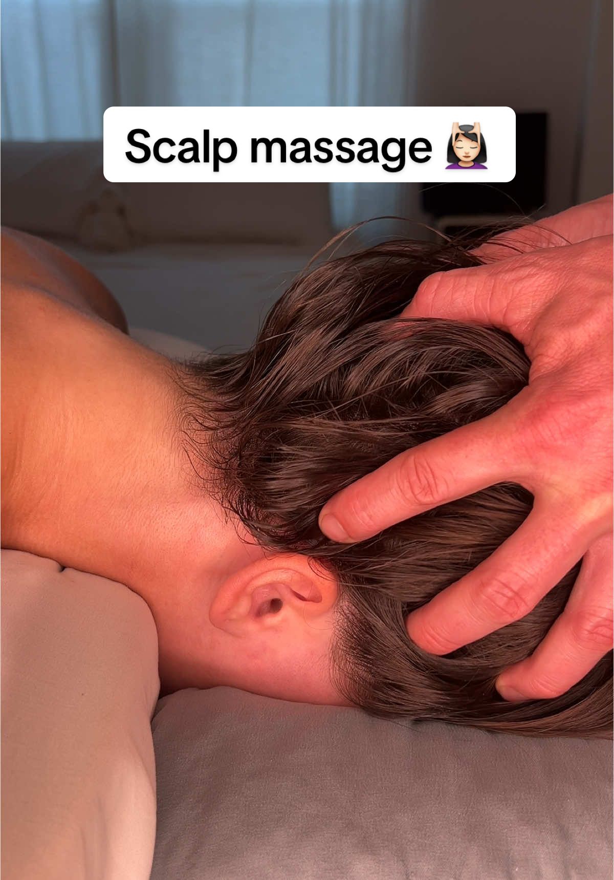 Scalp massage routine 😌 #fyp #scalpmassage 