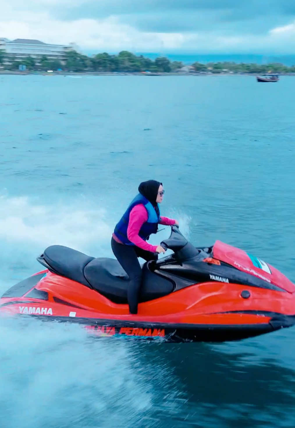 Main jetski kesorean di Pangandaran #jetskipangandaran #jetskivideos #pangandaran #pangandaranbeach #kitapangandaran #bananaboat #jetski 