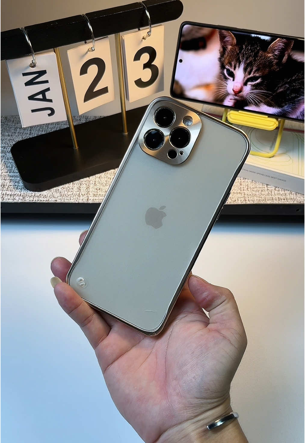 Ốp lưng iphone khung kim loại,lưng nhám mờ hạn chế bám bẩn #bullphukieniphone #phukiendienthoai #opiphone #ốpiphone #oplungiphone #ốplưngiphone 