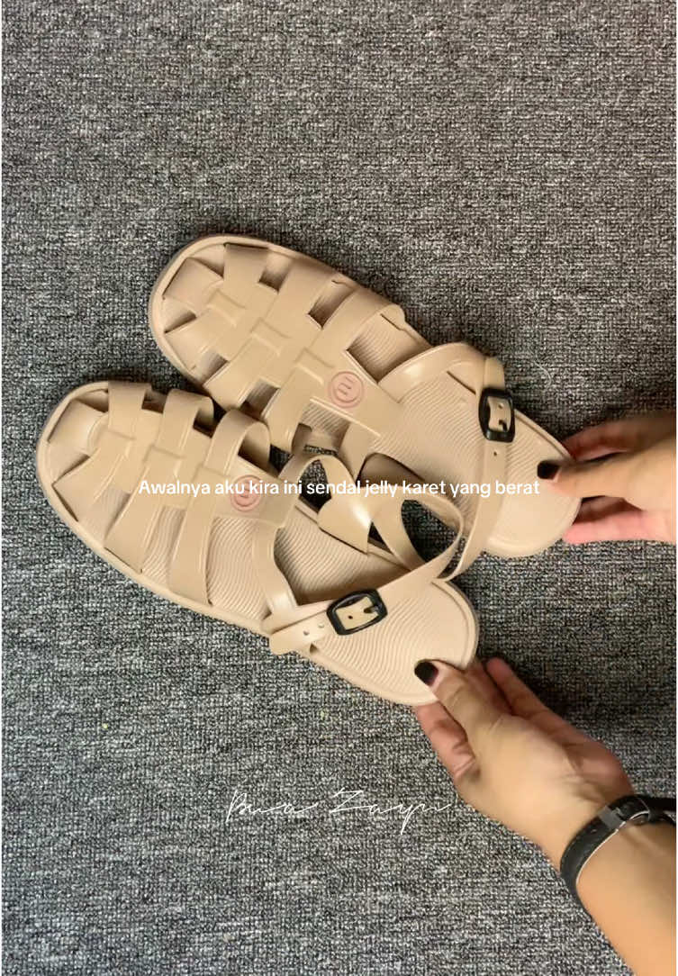 Sandal Wanita Jelly Karet Tali Belakang, Sandal Karet Anti Slip, Sandal Nyaman Dipakai Ringan, Empuk, Lentur Tidak Licin #fyp #sandalwanita #sandalcewek #sandaljelly #sandalkoreanstyle #sandalsepatu #sendaljelly 